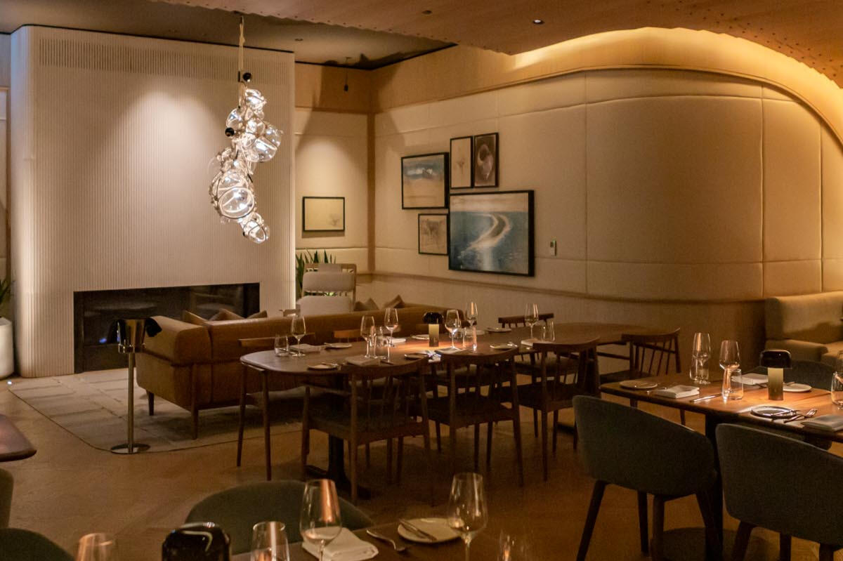 Restaurants & Bars